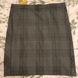 Plaid pencil skirt